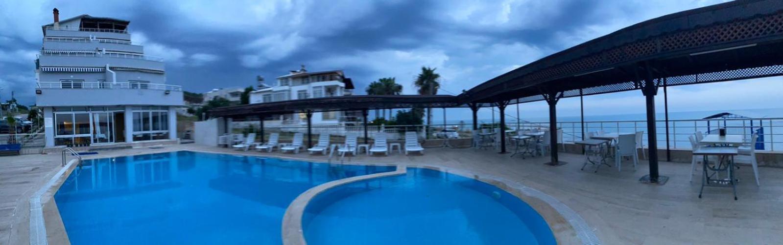 Derin Deniz Otel Karatas  Екстериор снимка
